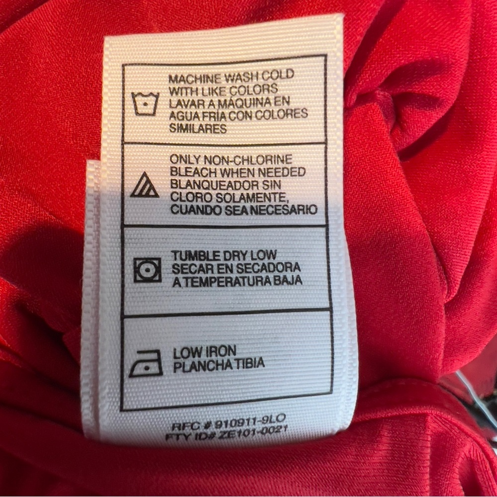 JMS Just My Size Size 3X(22W-24W) Red V-Neck Half Sleeve with Gathered Cuff - Picture 7 of 7